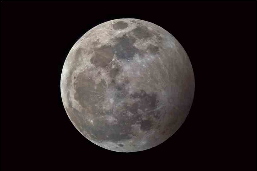 今晚，满月带来2024年的第一次月食